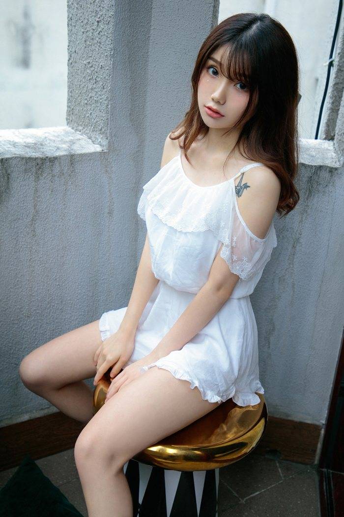 清纯妹子泡芙少女肤如凝脂修长美腿内衣诱惑写真-7