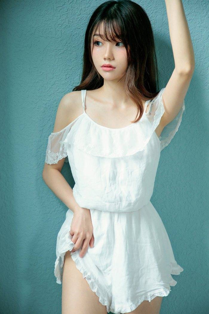 清纯妹子泡芙少女肤如凝脂修长美腿内衣诱惑写真-13