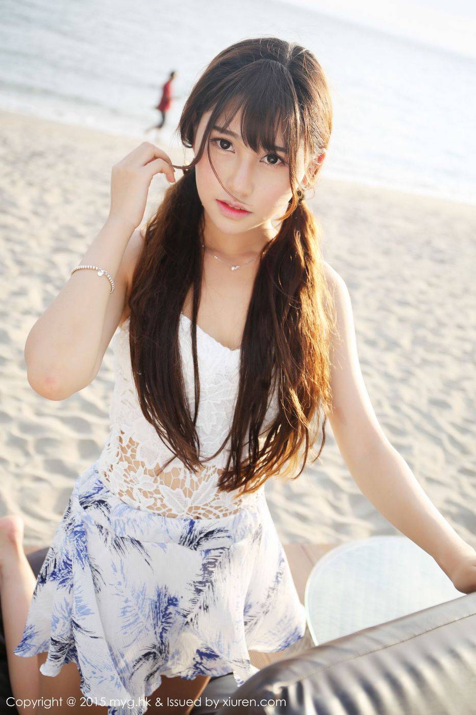 美媛馆性感美女Milk楚楚沙滩吊带碎花裙龙目岛旅拍第三套-17