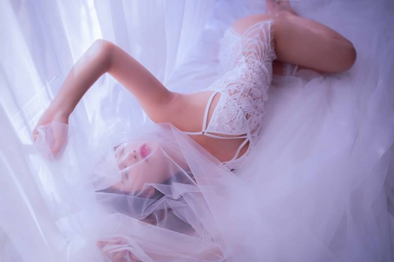 性感长发奶油美女镂空纱裙白嫩美胸修长美腿私房写真-43