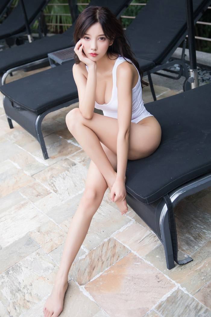 秀人网性感女神杨晨晨sugar泳池傲人雪峰透视装内衣诱惑写真-7