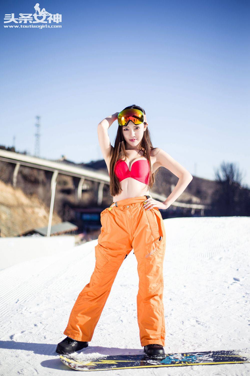 头条女神崔昭妍雪地坚挺美胸性感身材内衣诱惑写真-15