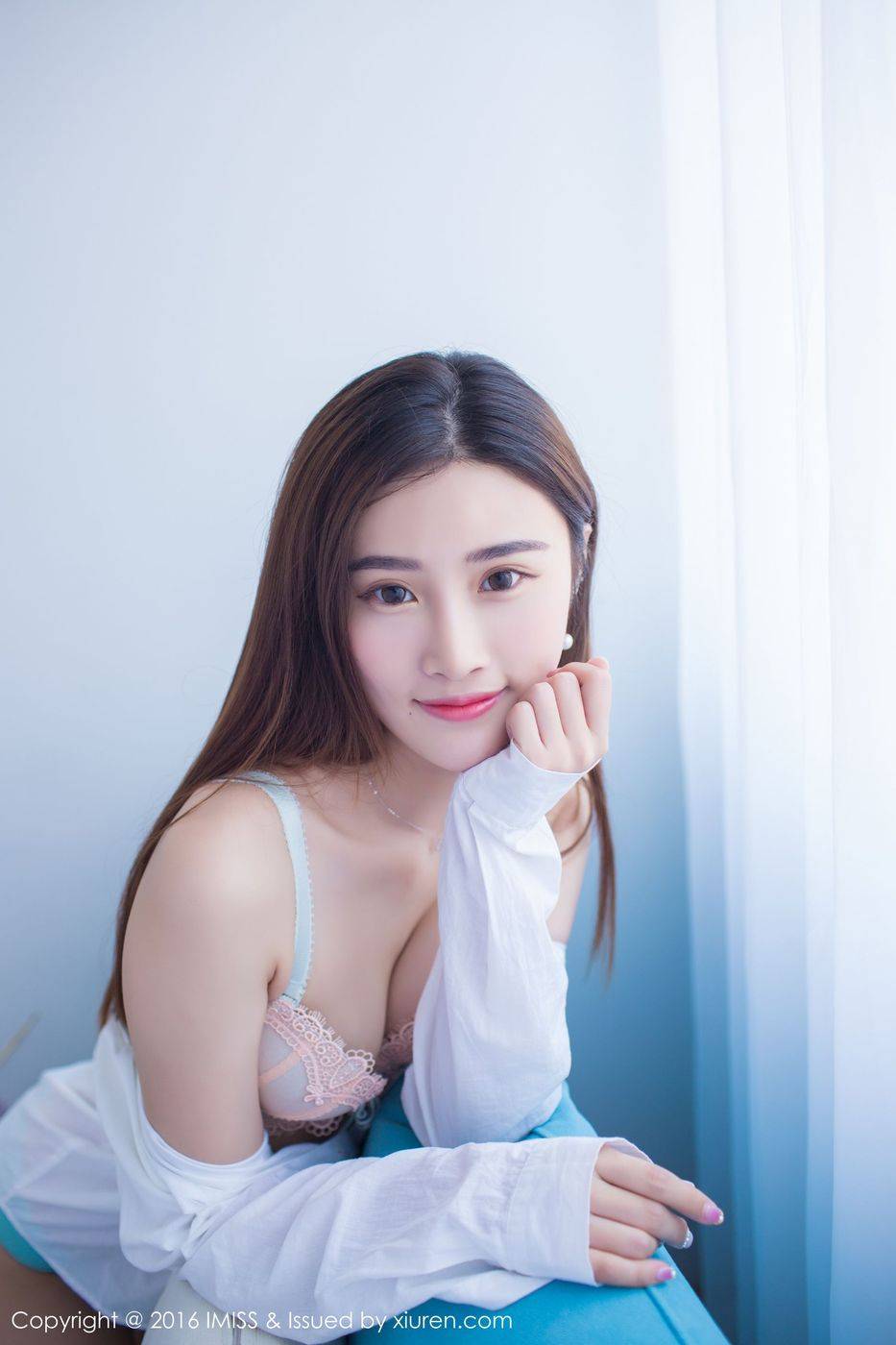 IMiss爱蜜社性感美女格格污巫黑丝美腿内衣诱惑清纯写真-29