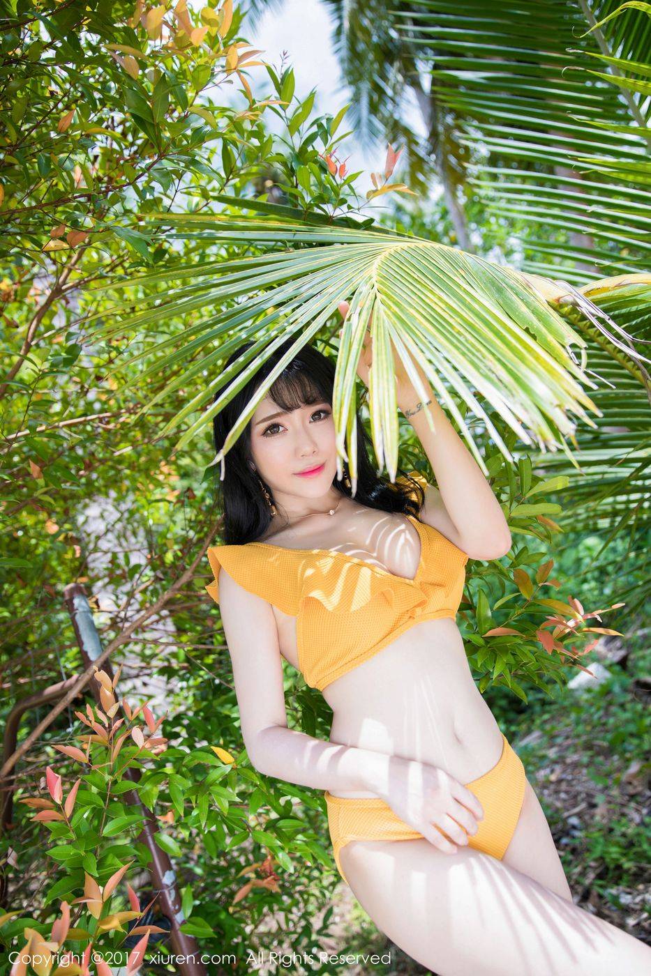 秀人网性感女神兜豆靓Youlina内衣搭配草帽甲米旅拍第一套-15