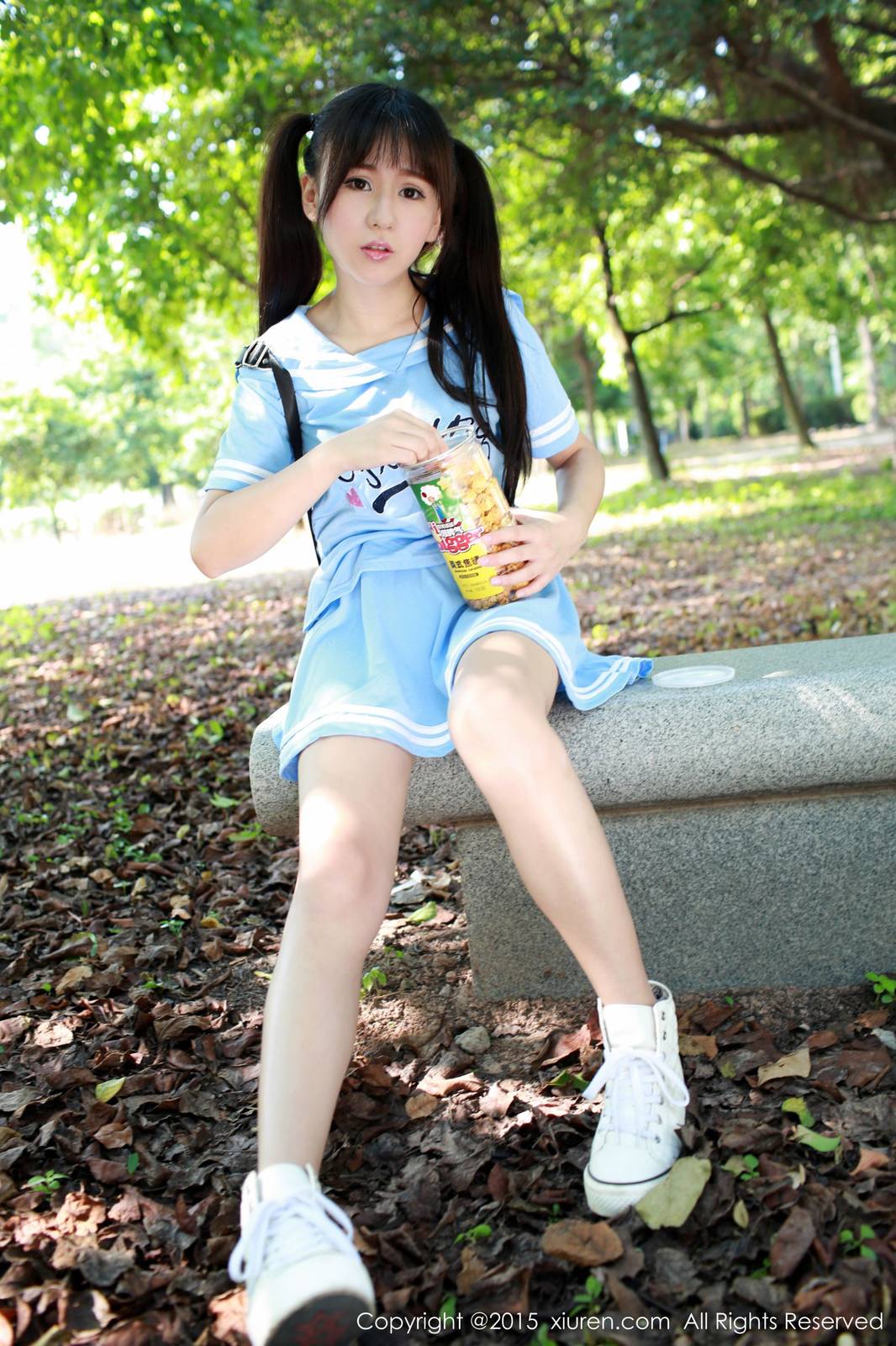 秀人网清纯美女唐雨辰TYC美胸美腿广州大学城野外写真-4