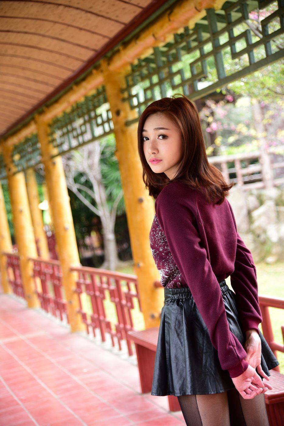 台湾美女嫩模段璟乐双溪公园黑丝美腿牛仔热裤性感写真-24