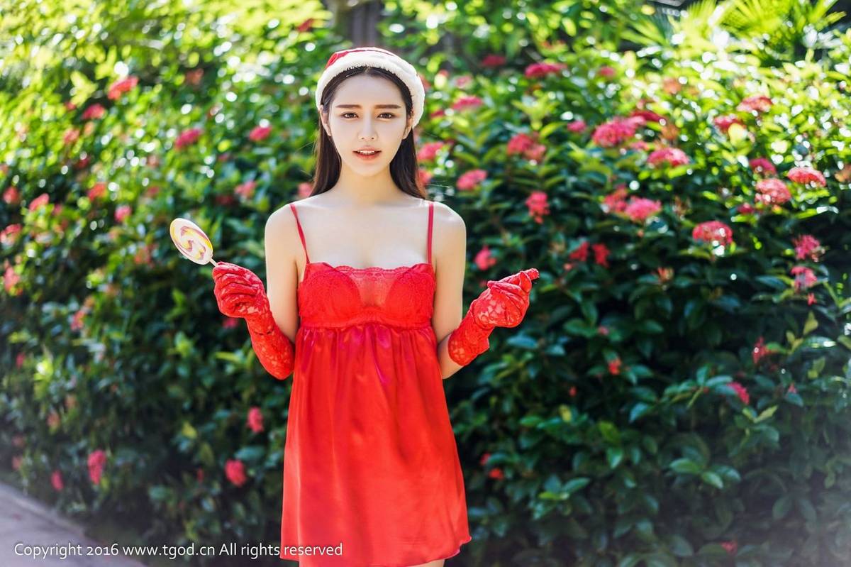 TGOD推女神美女模特徐妍馨Mandy泳池比基尼三亚旅拍-29