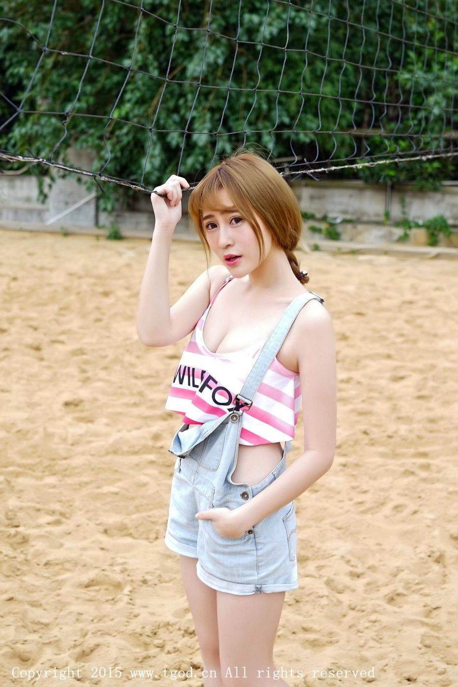 推女神清纯萌妹子陈雨涵极品身材精灵古怪户外甜美写真-3