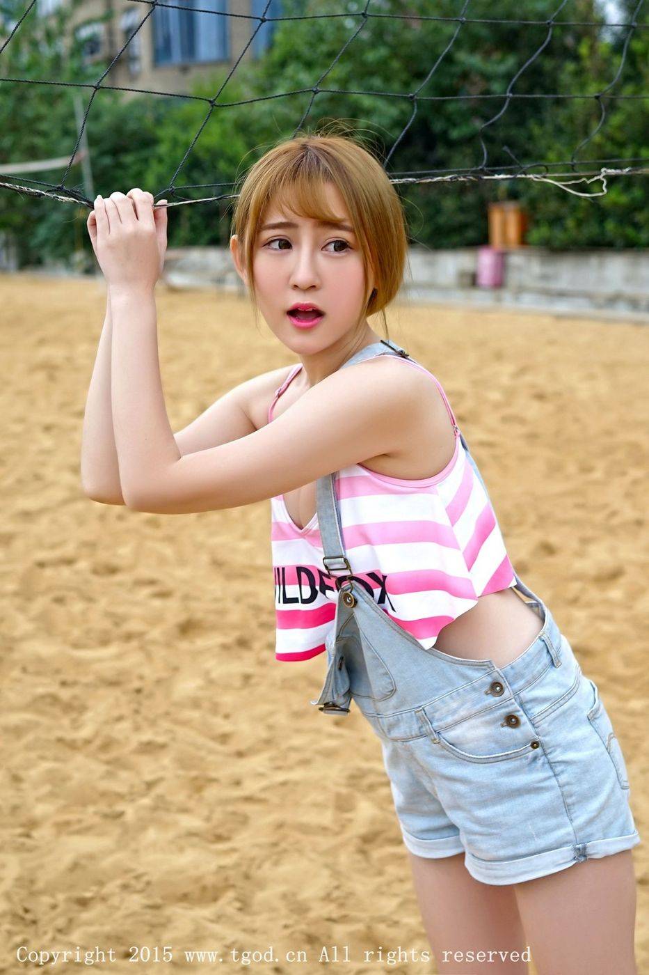 推女神清纯萌妹子陈雨涵极品身材精灵古怪户外甜美写真-12
