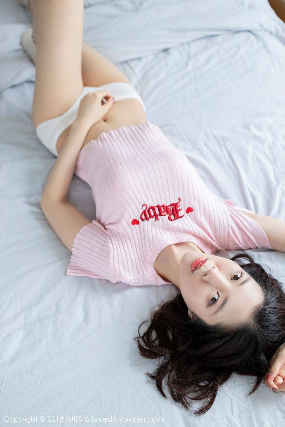 爱蜜社美女模特miya米雅丝袜美腿内衣诱惑首套私房写真-22