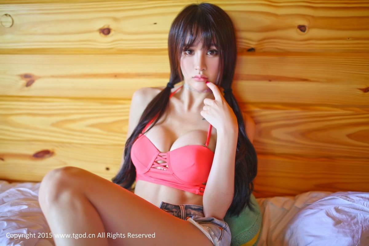 推女神美女模特Cheryl青树诱惑比基尼湿身诱惑云曼旅拍-42