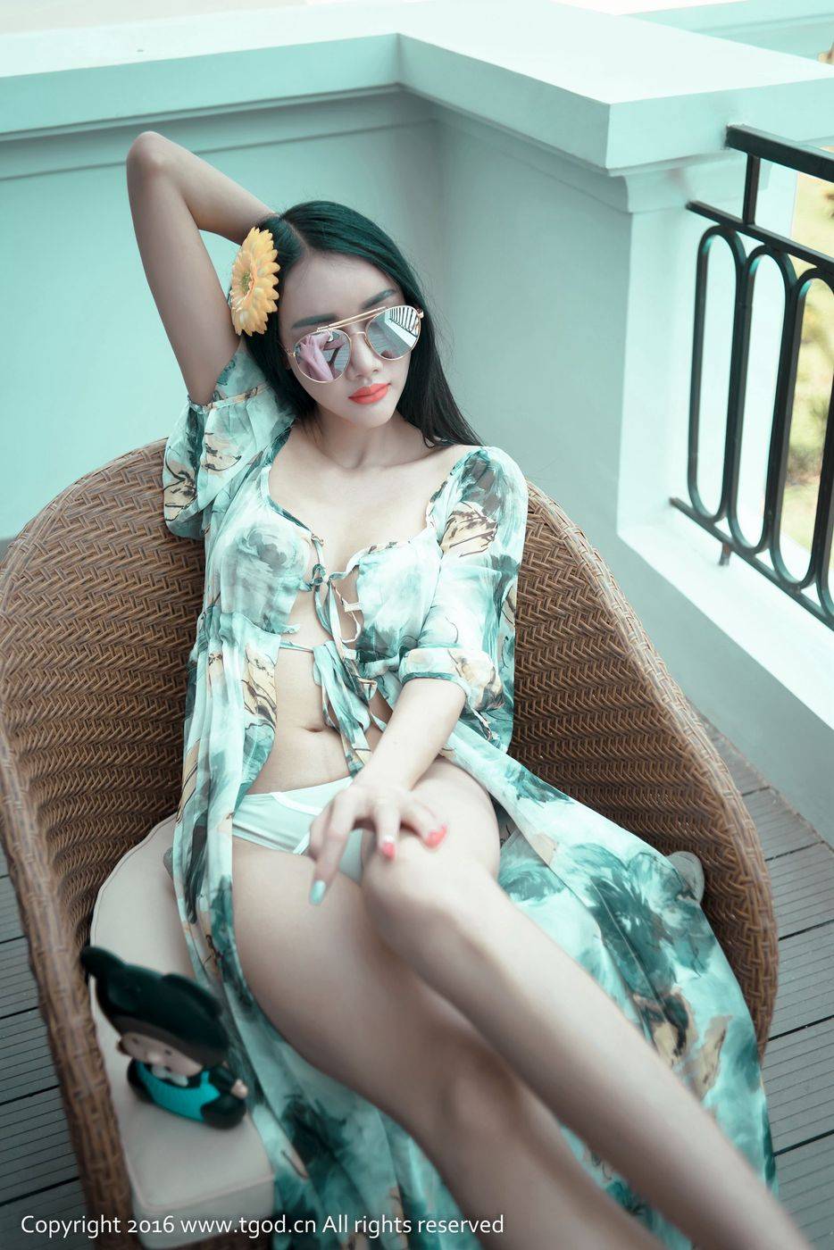 推女神美女模特婕西儿Jessie性感翘臀大长腿越南芽庄旅拍-9