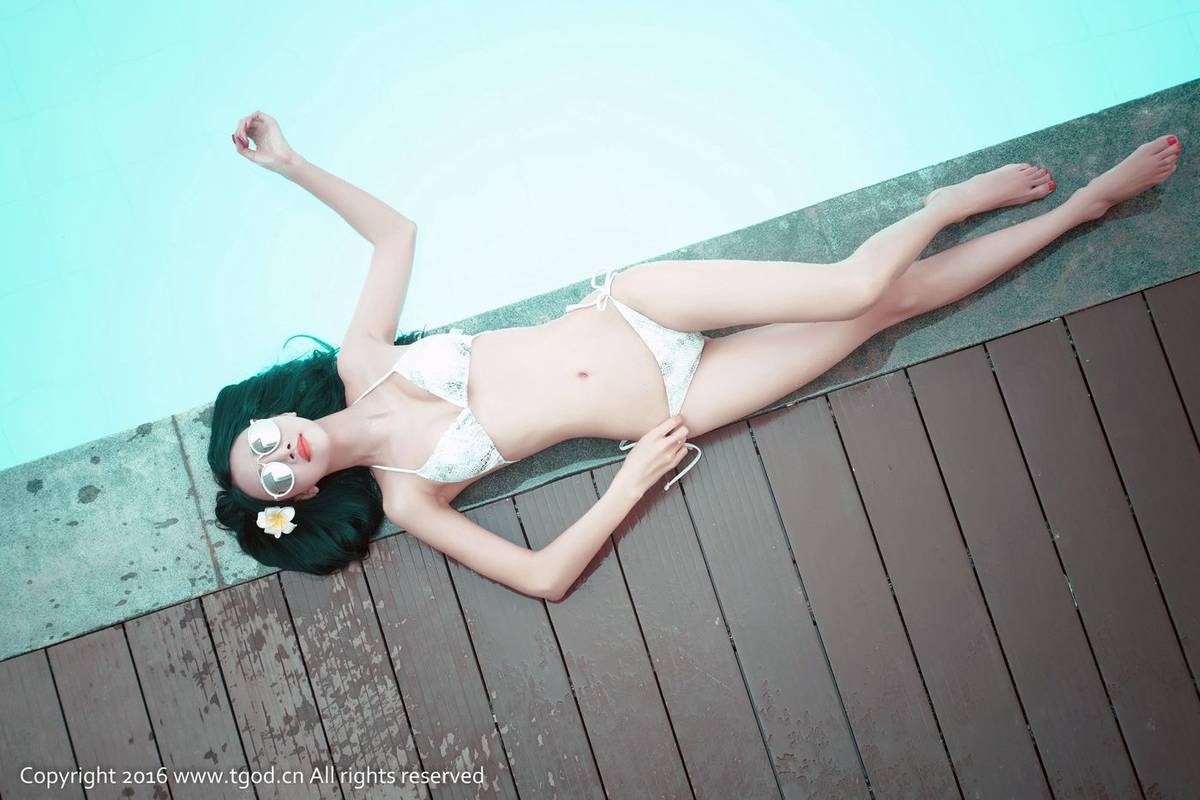 推女神美女模特婕西儿Jessie性感翘臀大长腿越南芽庄旅拍-46