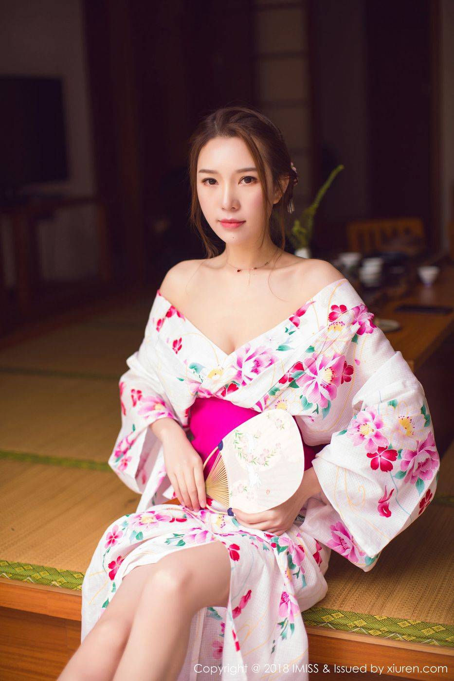 爱蜜社新人模特katrina浅紫色和服职场OL黑丝美腿首套写真-23