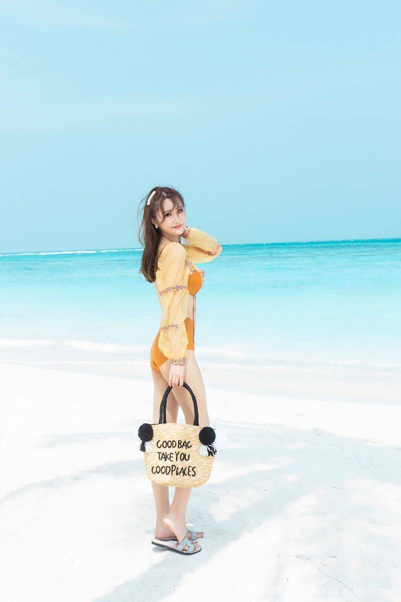 爱蜜社气质女神妤薇Vivian沙滩比基尼内衣诱惑马尔代夫旅拍-14