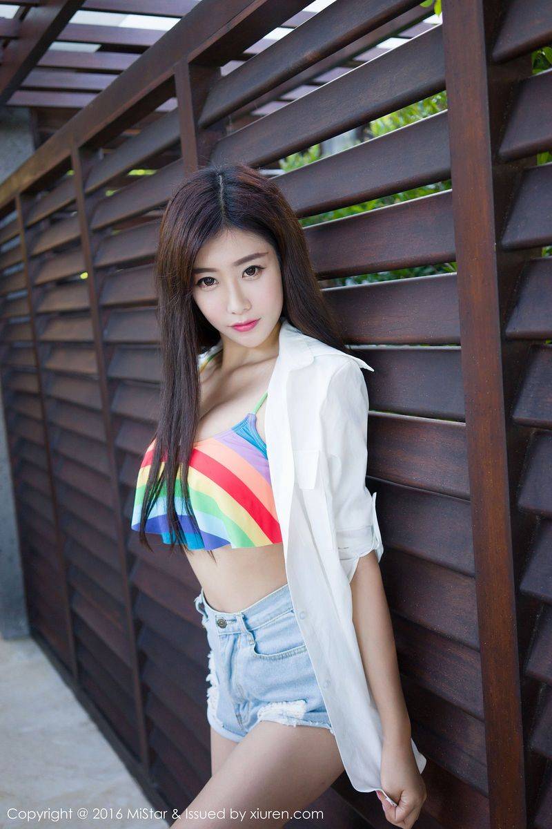 魅妍社性感女神程小烦不烦白衬衫热裤比基尼诱惑写真美图-3