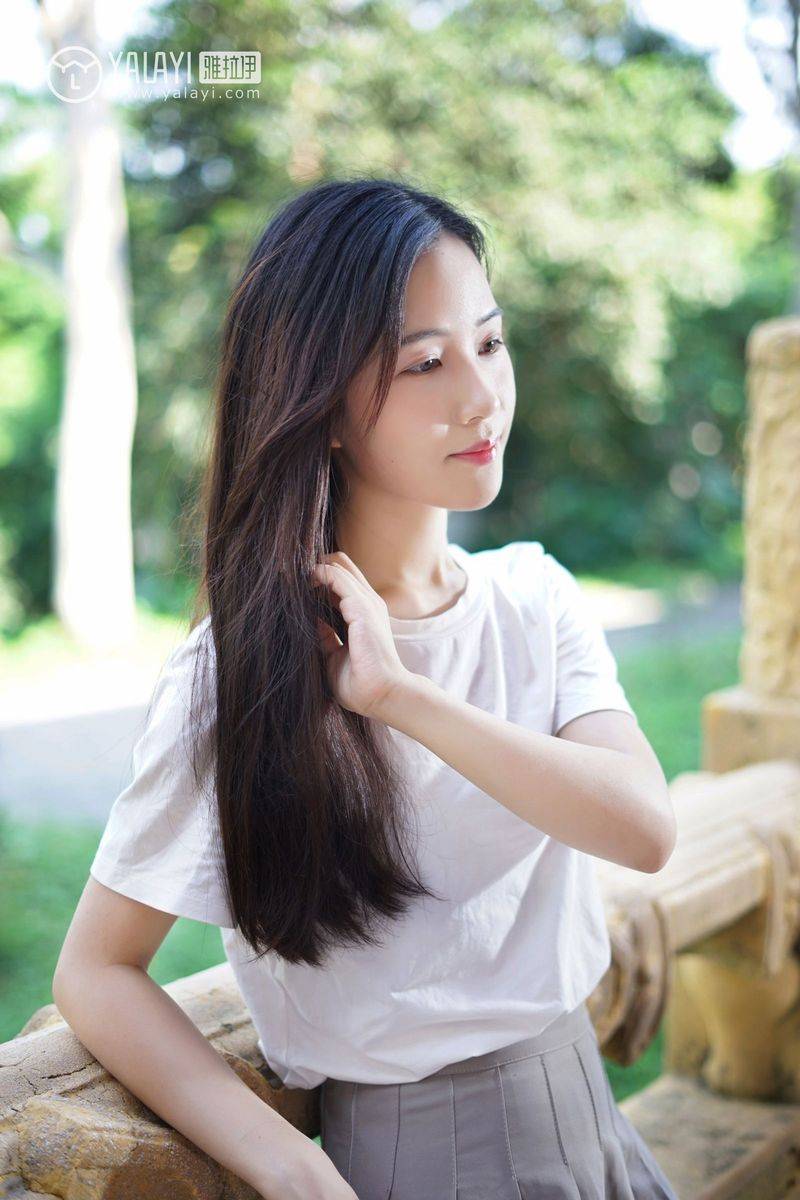 雅拉依清纯美女模特卡柔校园邂逅学姐回眸一笑清新美图-2