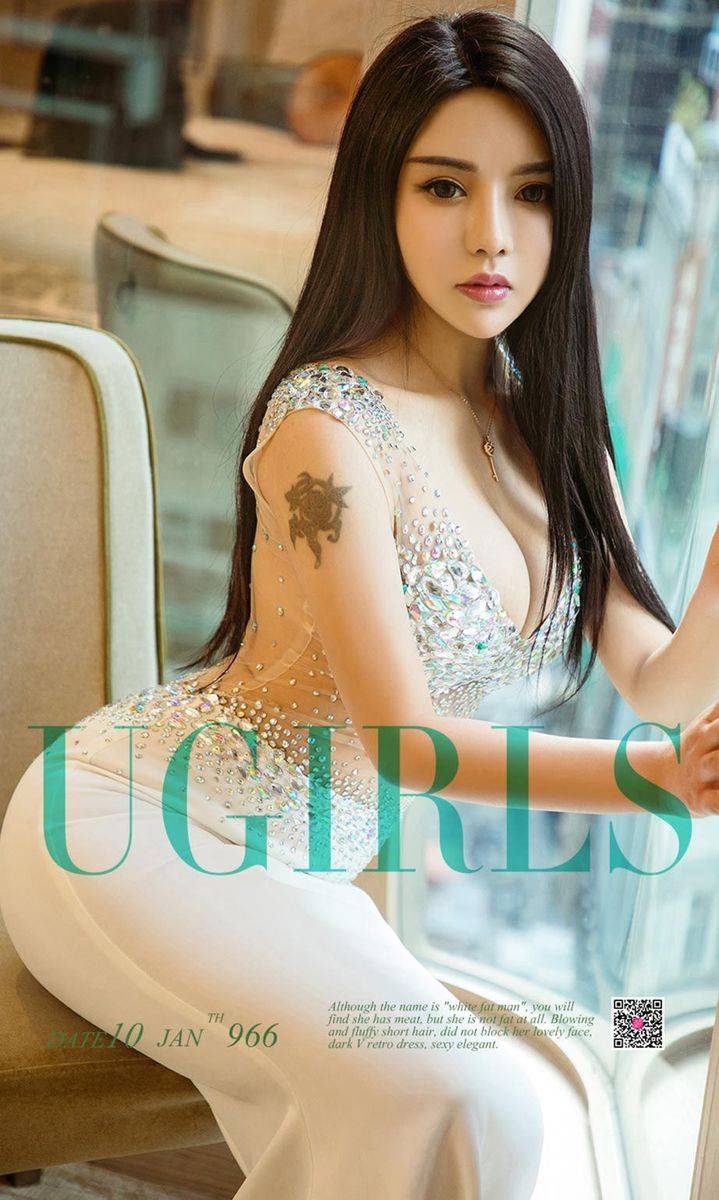 尤果网美女模特孙一菲爆乳翘臀透视长裙内衣诱惑美图