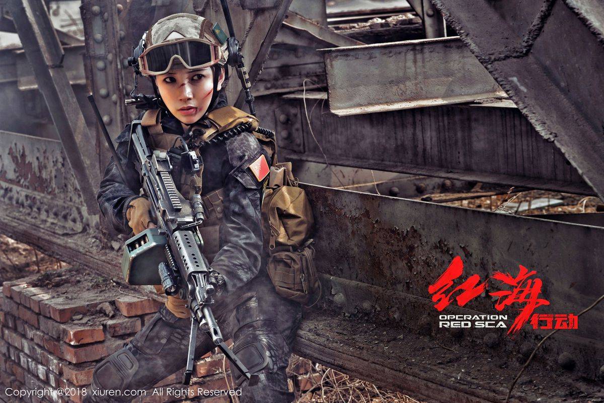 秀人网短发百变大美女枝恩白色深V浴衣玫瑰花瓣浴首套写真-54