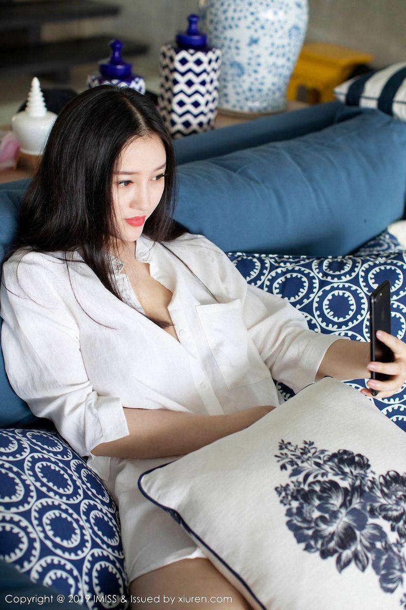 爱蜜社欧派女神恩一白衬衫黑丝美腿湿身诱惑普吉岛旅拍-15