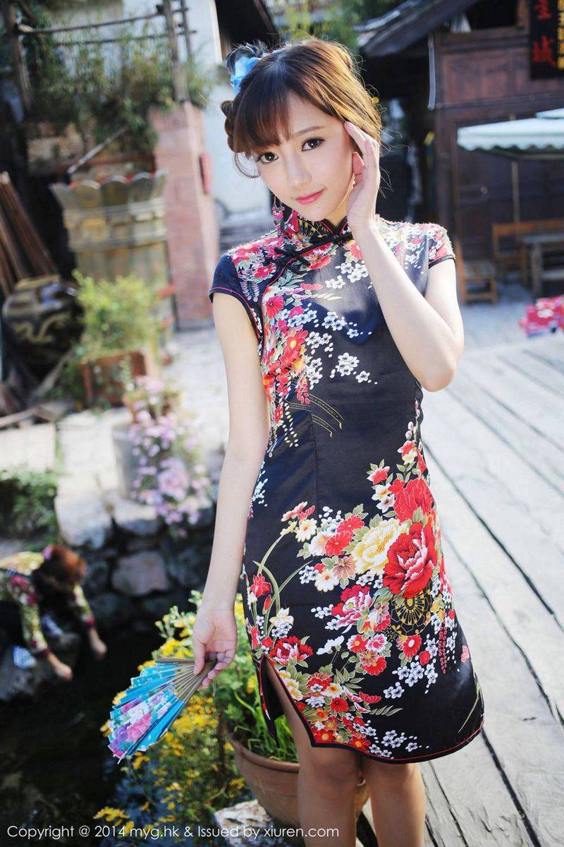 美媛馆性感女神王馨瑶Yanni韵味旗袍内衣诱惑户外风情写真-25