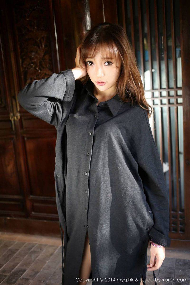 美媛馆性感女神王馨瑶Yanni韵味旗袍内衣诱惑户外风情写真-56