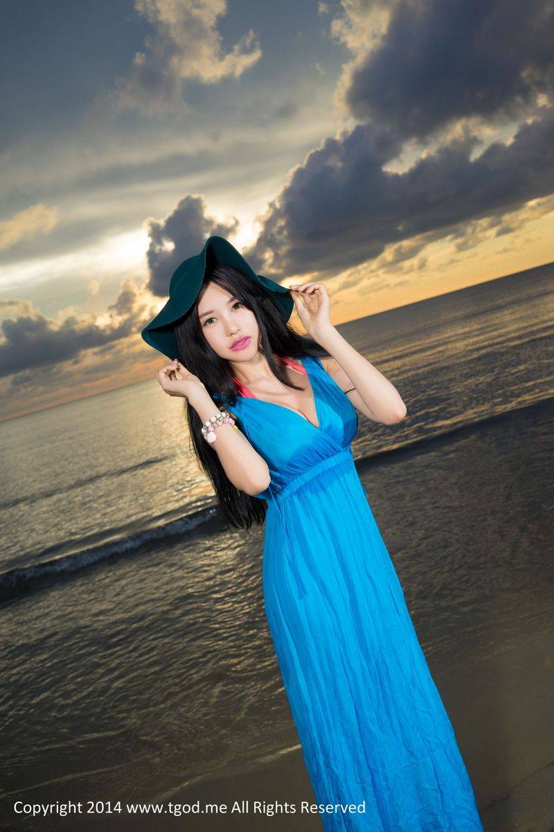 推女神美女模特绮里嘉ula沙滩薄纱比基尼诱惑沙巴旅拍-25