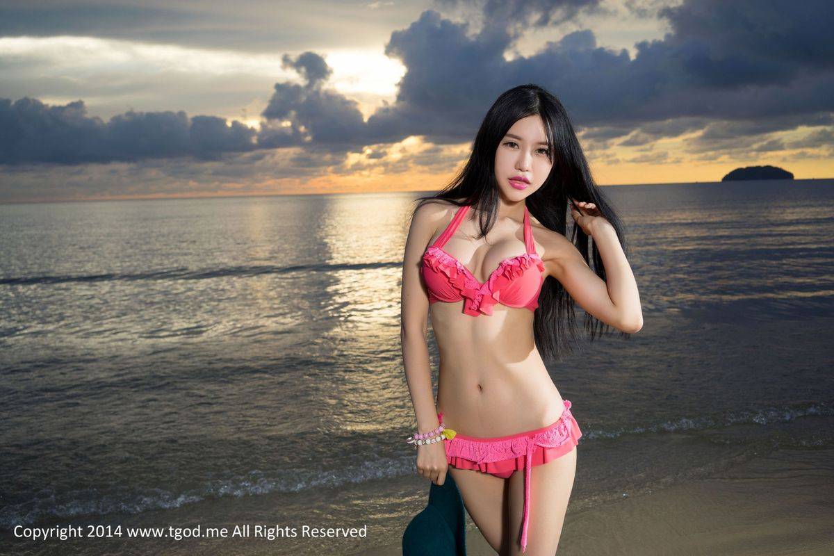 推女神美女模特绮里嘉ula沙滩薄纱比基尼诱惑沙巴旅拍-27