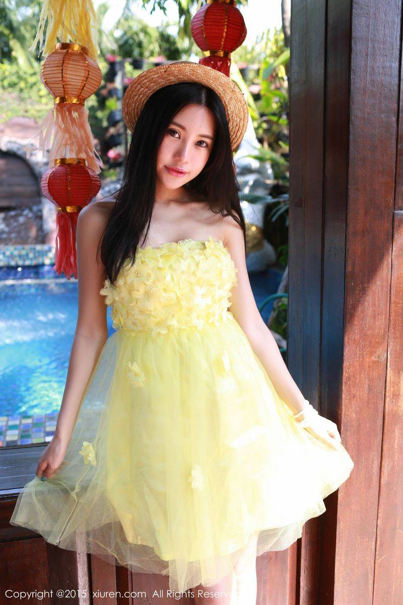 美媛馆性感尤物绮里嘉ula黄色长裙泳池内衣诱惑泰国写真