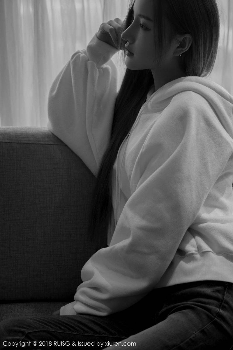 秀人网美女模特M梦baby长发飘飘牛仔长裤柔情私房写真-4