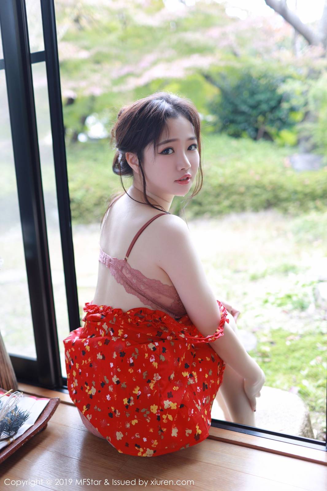 模范学院性感女神徐cake童颜巨乳蕾丝内衣诱惑日本旅拍-10