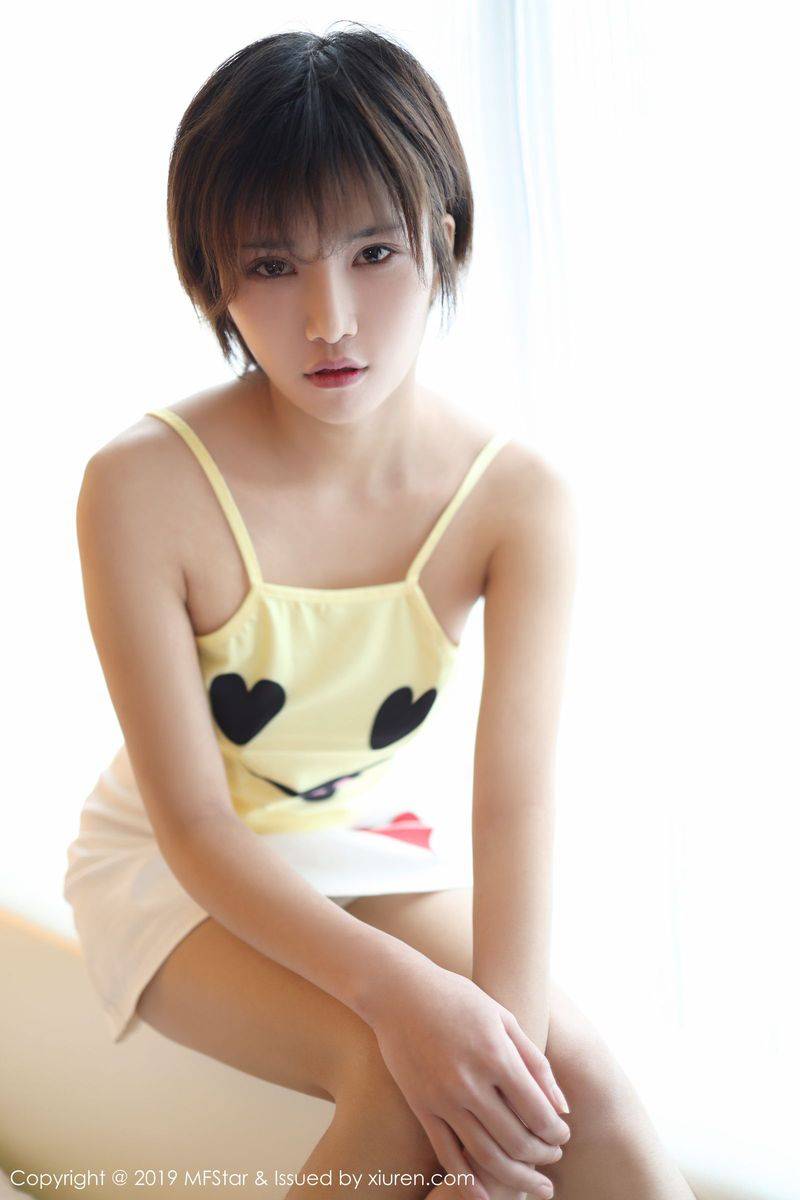 模范学院新人嫩模小姿2002精致五官修长美腿清纯可人写真-7