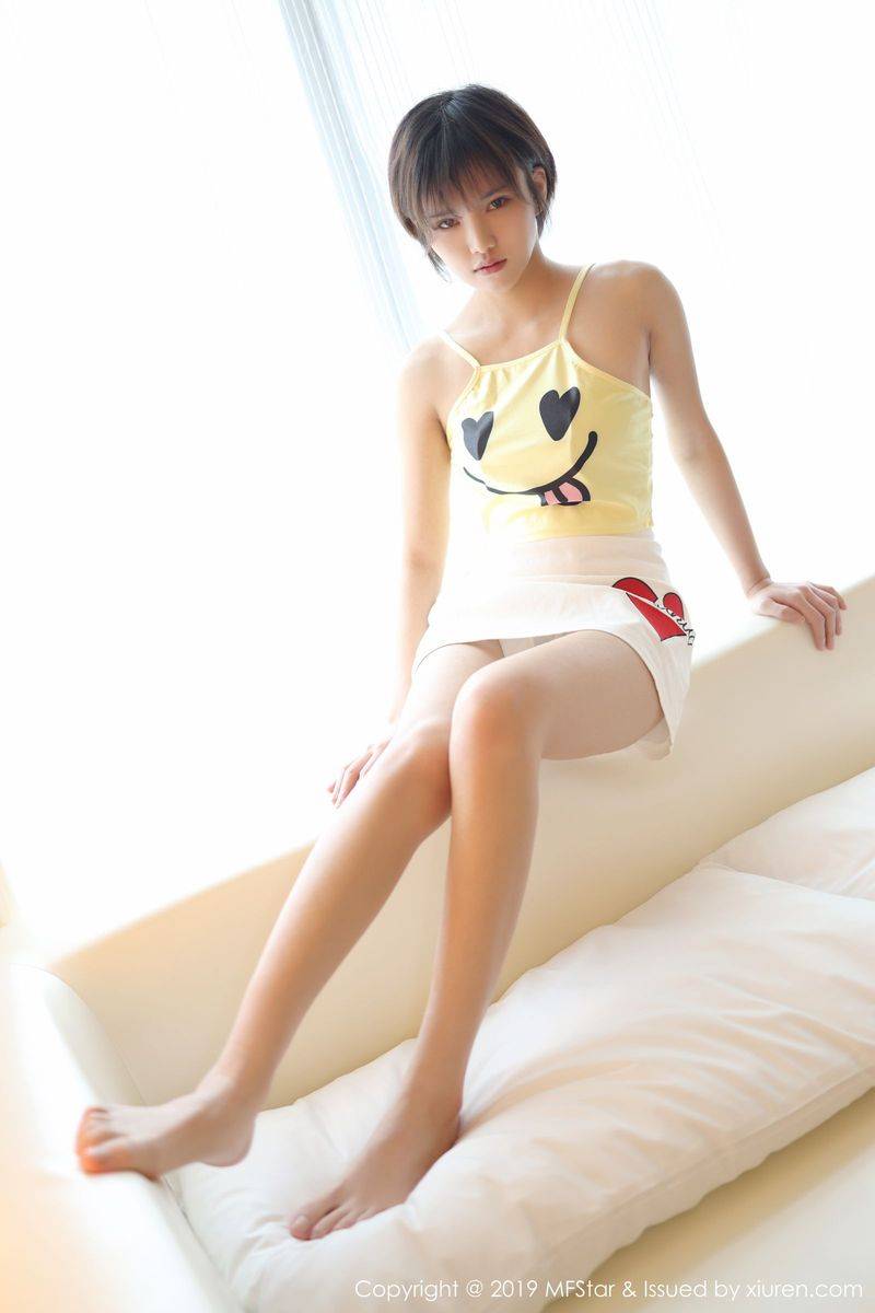 模范学院新人嫩模小姿2002精致五官修长美腿清纯可人写真-10