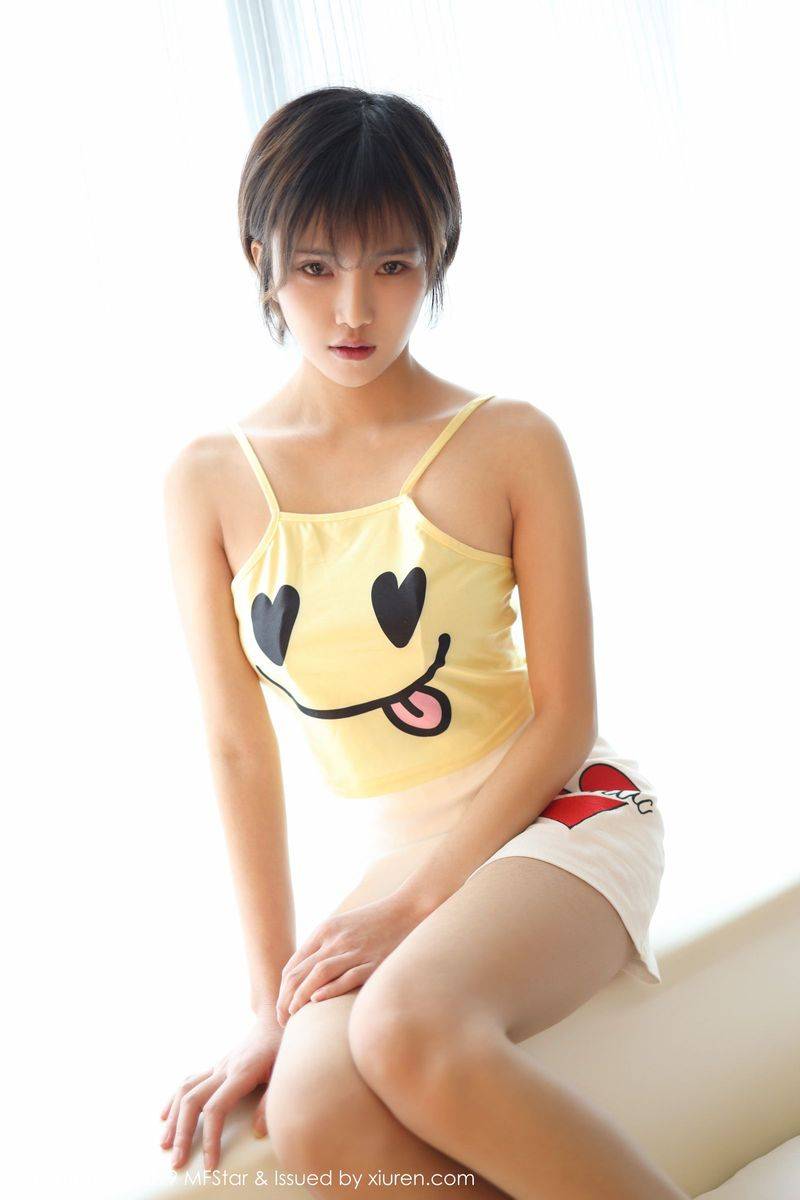 模范学院新人嫩模小姿2002精致五官修长美腿清纯可人写真-8