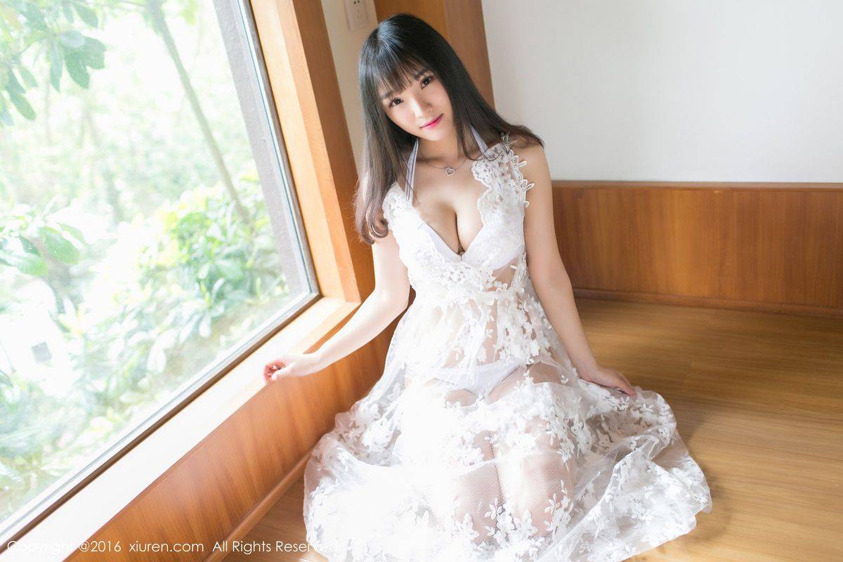 秀人网邻家表妹夏瑶baby童颜巨乳内衣诱惑珠海御温泉旅拍-41