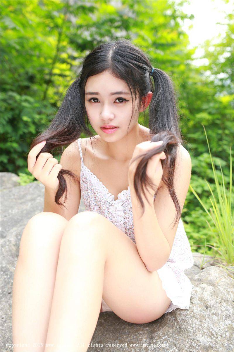 推女神清纯美女果味包子乖巧脸庞溪水映衬内衣诱惑美图-6