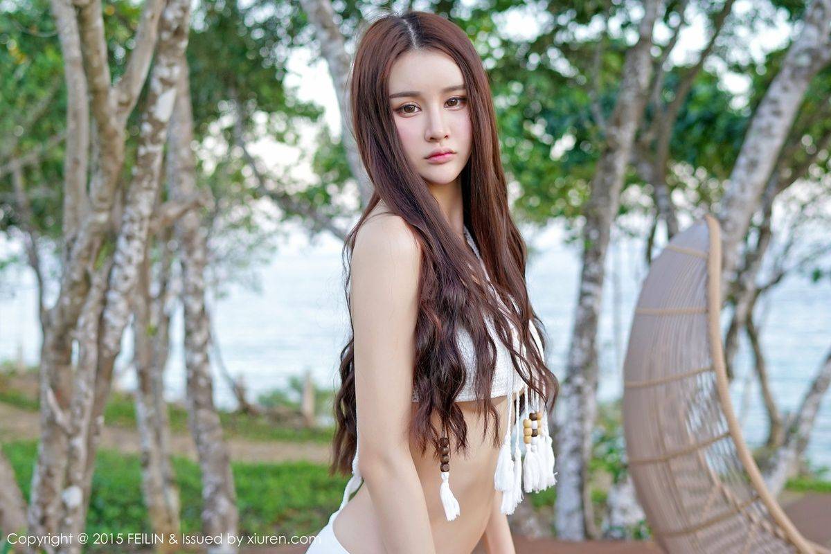 嗲囡囡性感女神Cheryl青树泳池比基尼内衣诱惑薄荷岛旅拍-51