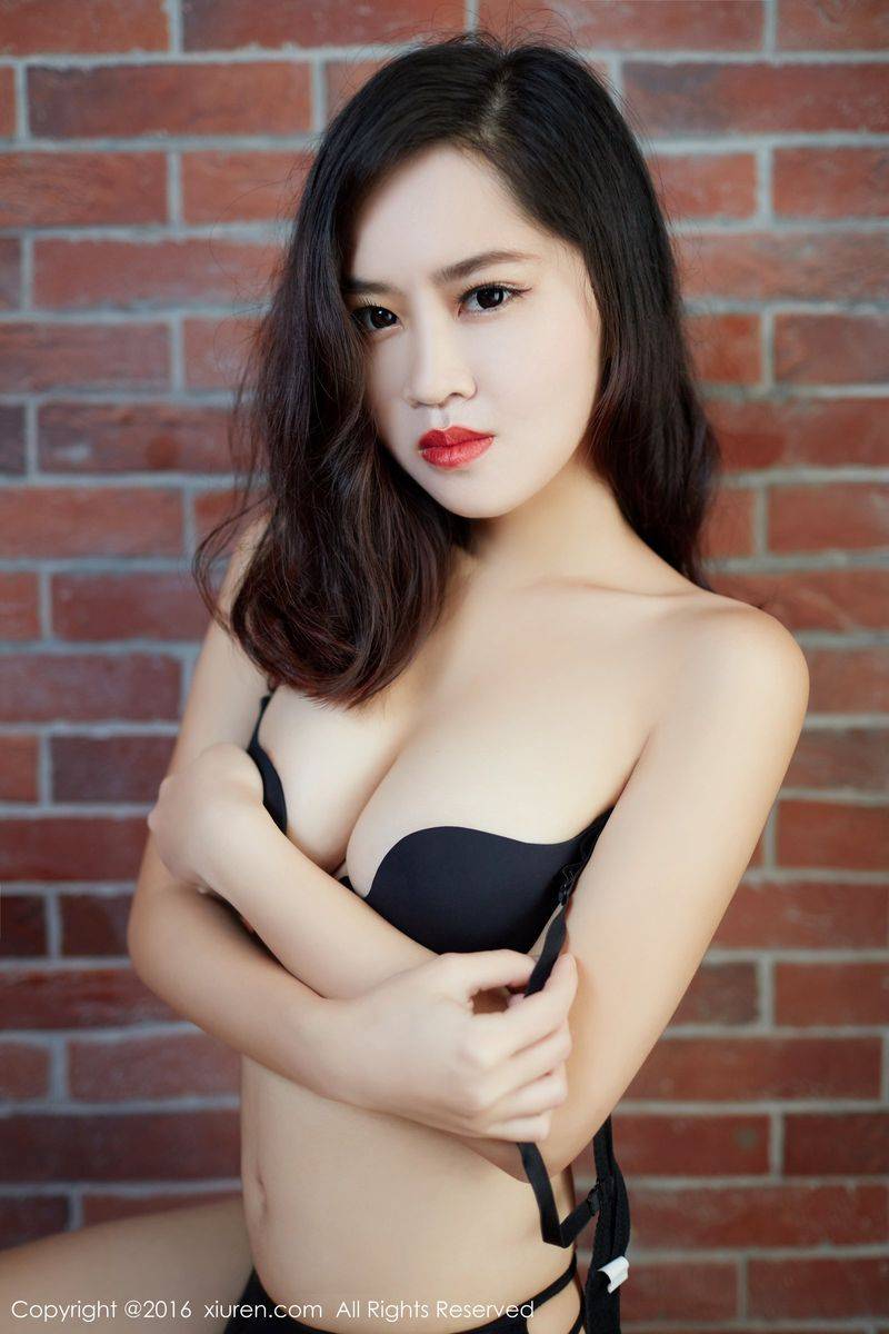 秀人网新人模特荡漾Crystal蕾丝情趣内衣诱惑野性写真-4