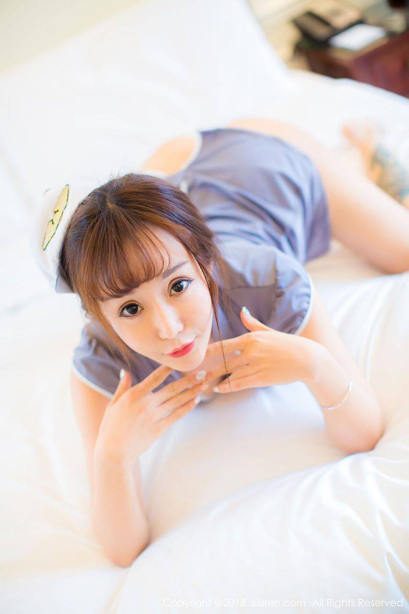 秀人网美女模特顾籼修长美腿乘务员灰色制服诱惑写真-9