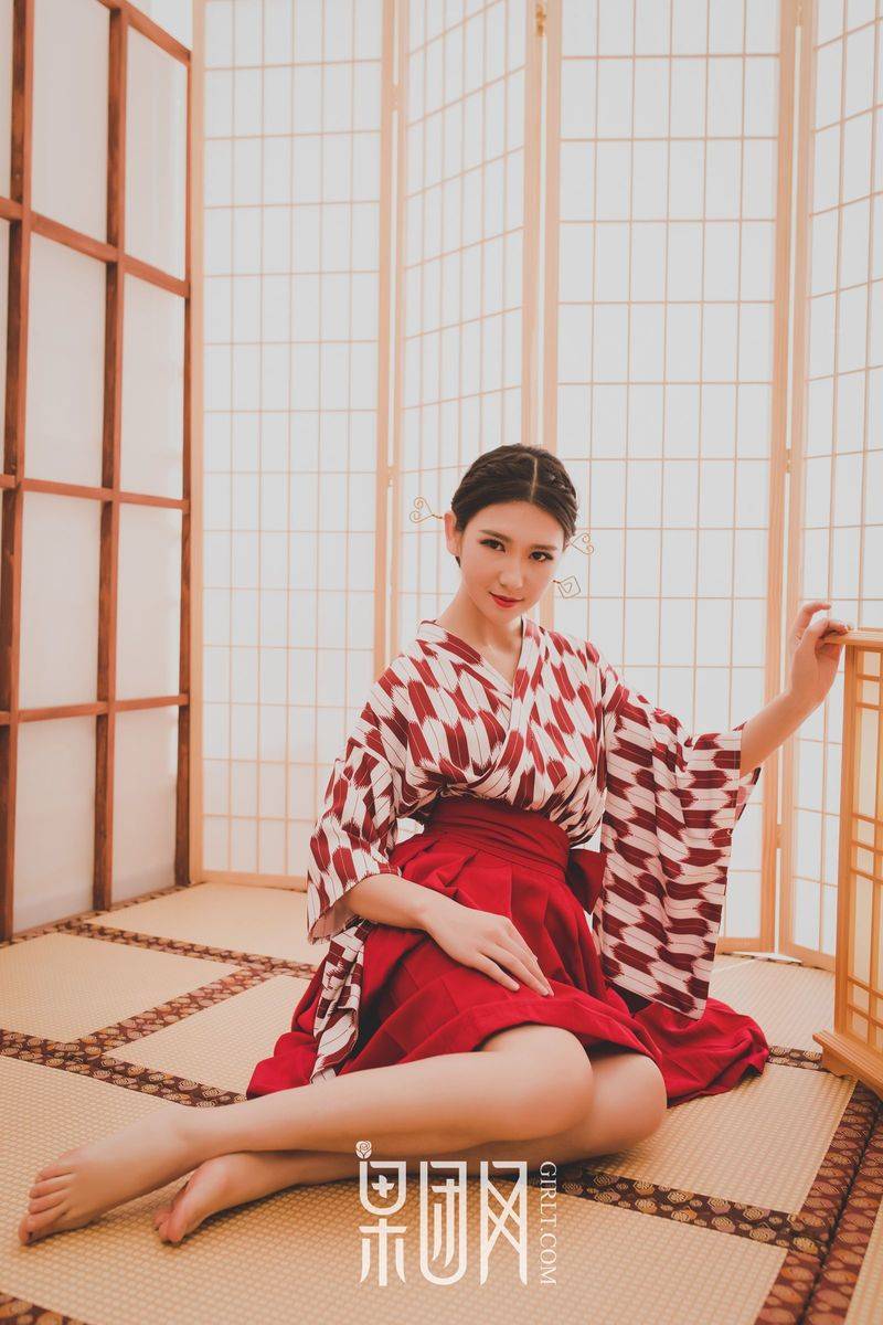 果团网性感萌妹子糖果儿妖娆和服修长美腿诱惑翘臀套图-2