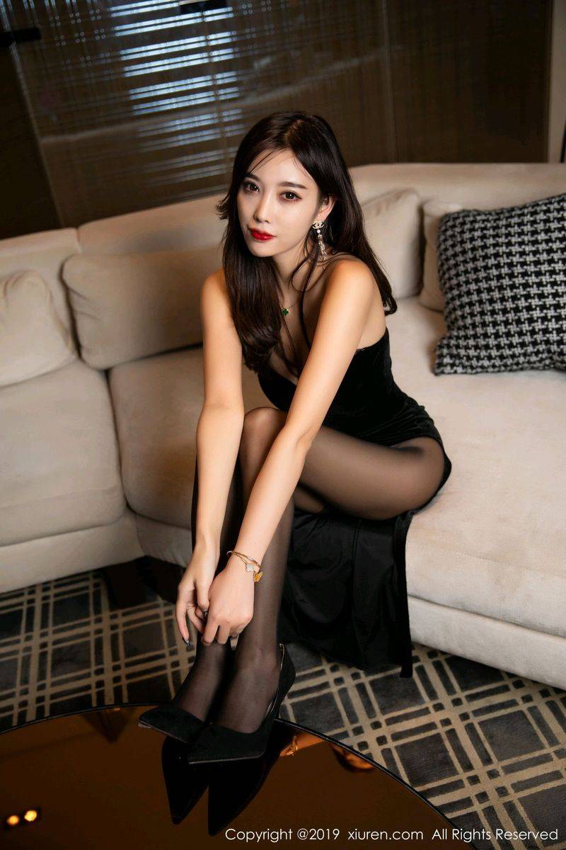 秀人网性感女神杨晨晨sugar极品身材黑丝美腿魅惑写真-21