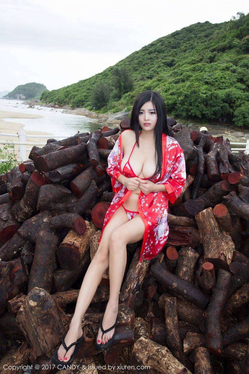 糖果画报中日混血美女林美惠子Mieko童颜巨乳诱惑激凸美图-2