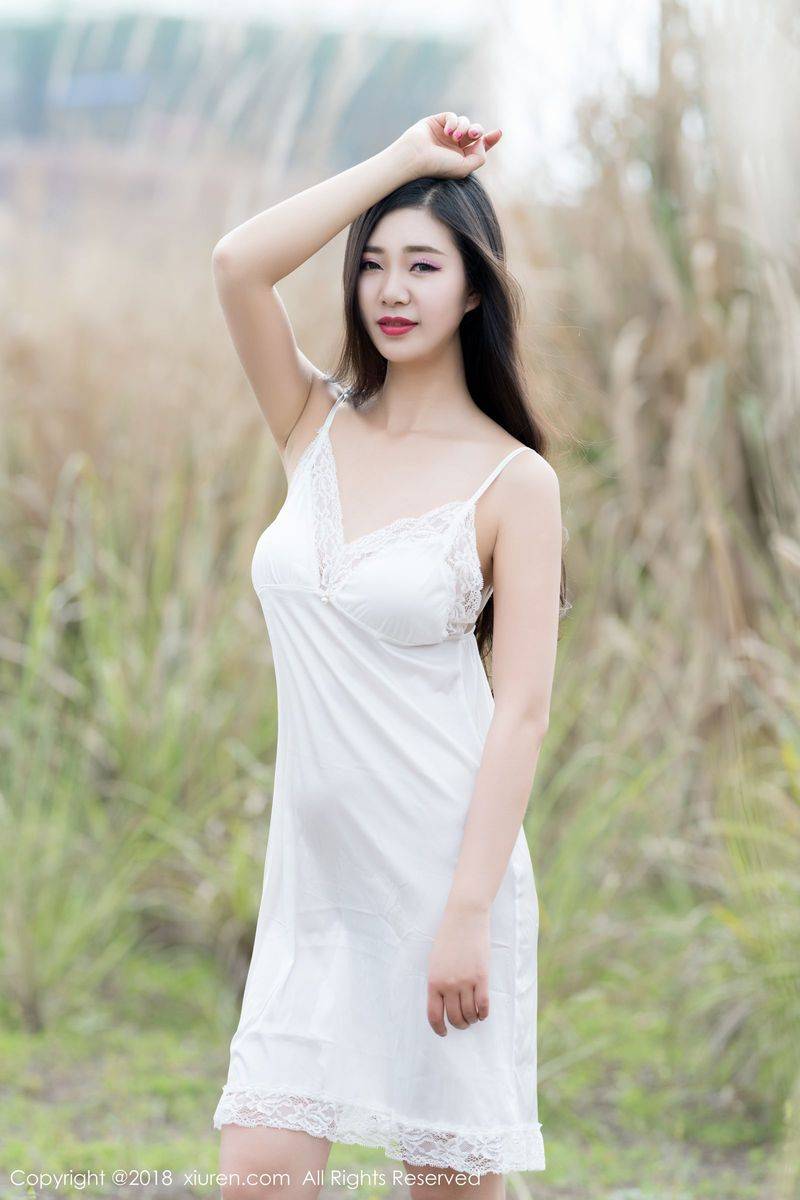 秀人网性感女神宋七七KiKi白色长裙透视上衣傲人双峰写真-11