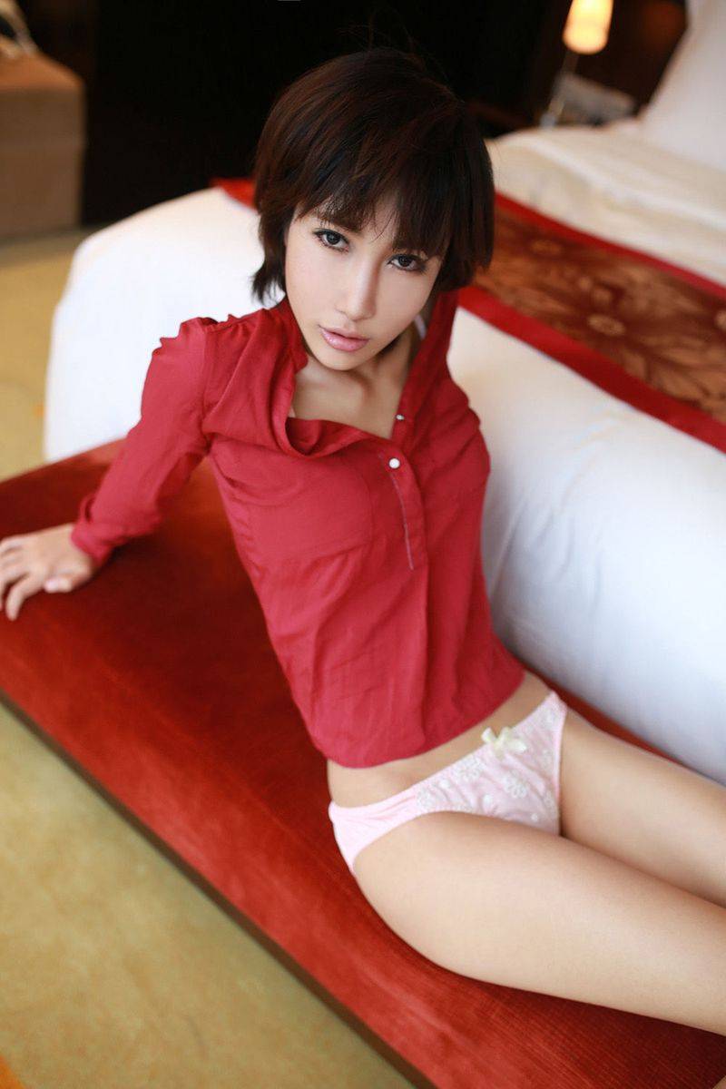 美媛馆短发美女张梓瑗Elle牛仔长裤翘臀美腿内衣诱惑写真-32