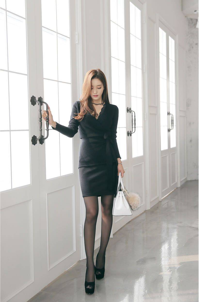 韩国性感女神孙允珠黑丝美腿超短裙小清新长发飘飘街拍-89