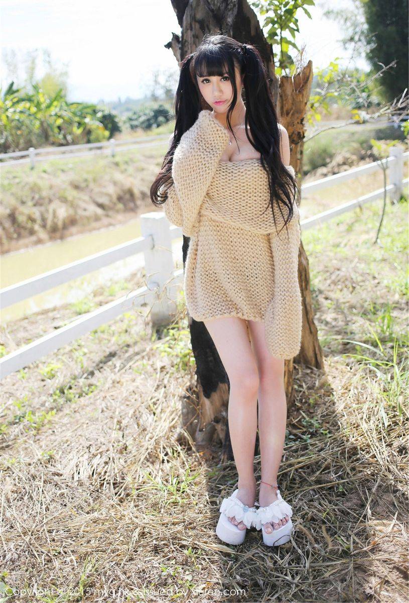 美媛馆清新美女杨晓青儿双骏马民尾针织毛衣泰国清迈旅拍-43