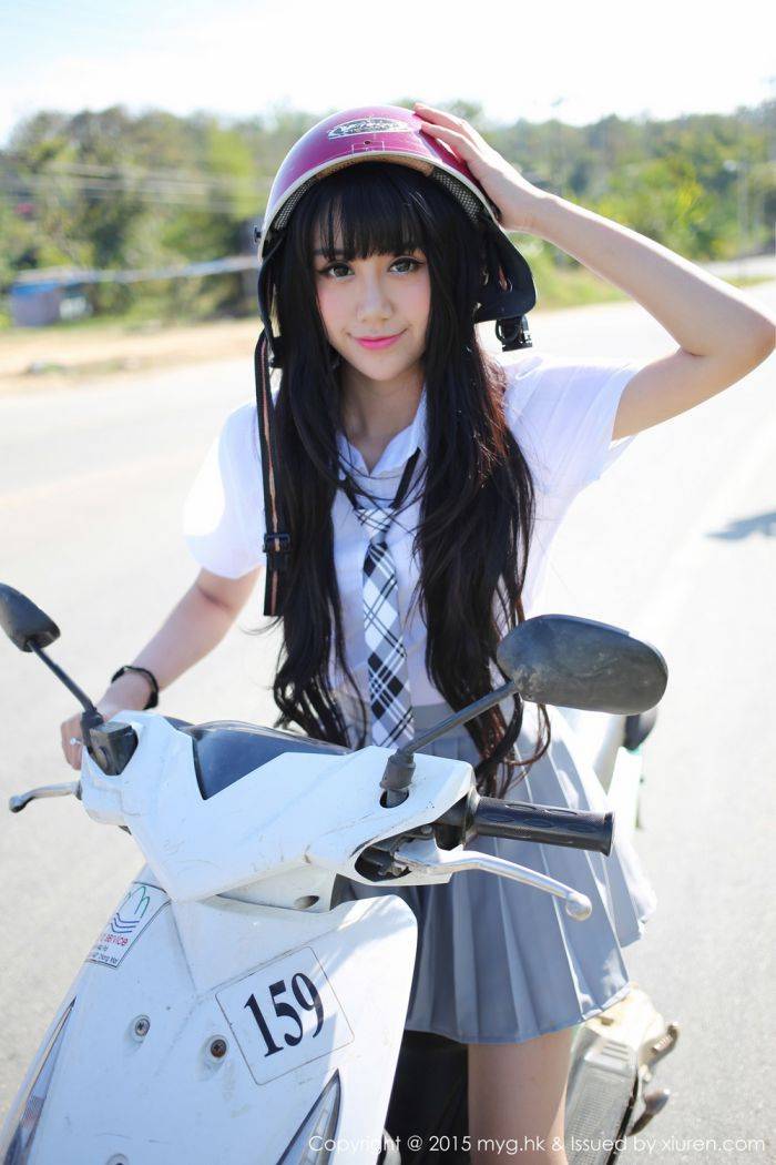 美媛馆养眼美女杨晓青儿泳池比基尼学生装制服诱惑写真-34