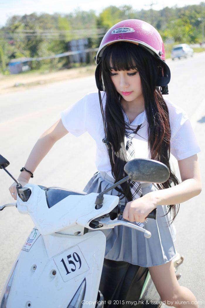 美媛馆养眼美女杨晓青儿泳池比基尼学生装制服诱惑写真-33