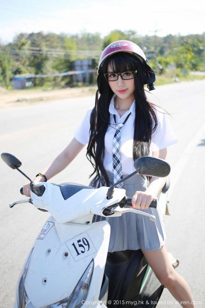 美媛馆养眼美女杨晓青儿泳池比基尼学生装制服诱惑写真-36