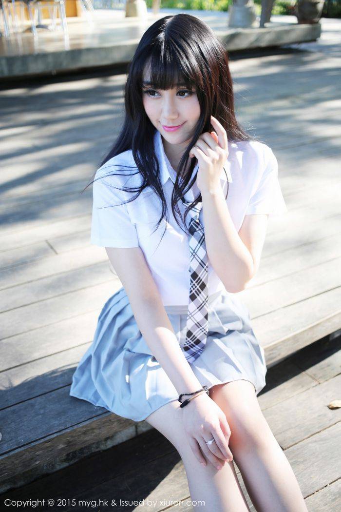 美媛馆养眼美女杨晓青儿泳池比基尼学生装制服诱惑写真-39